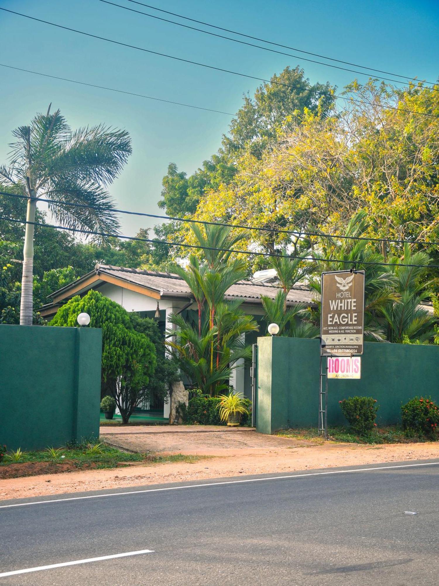White Eagle Hotel Sigiriya Dış mekan fotoğraf