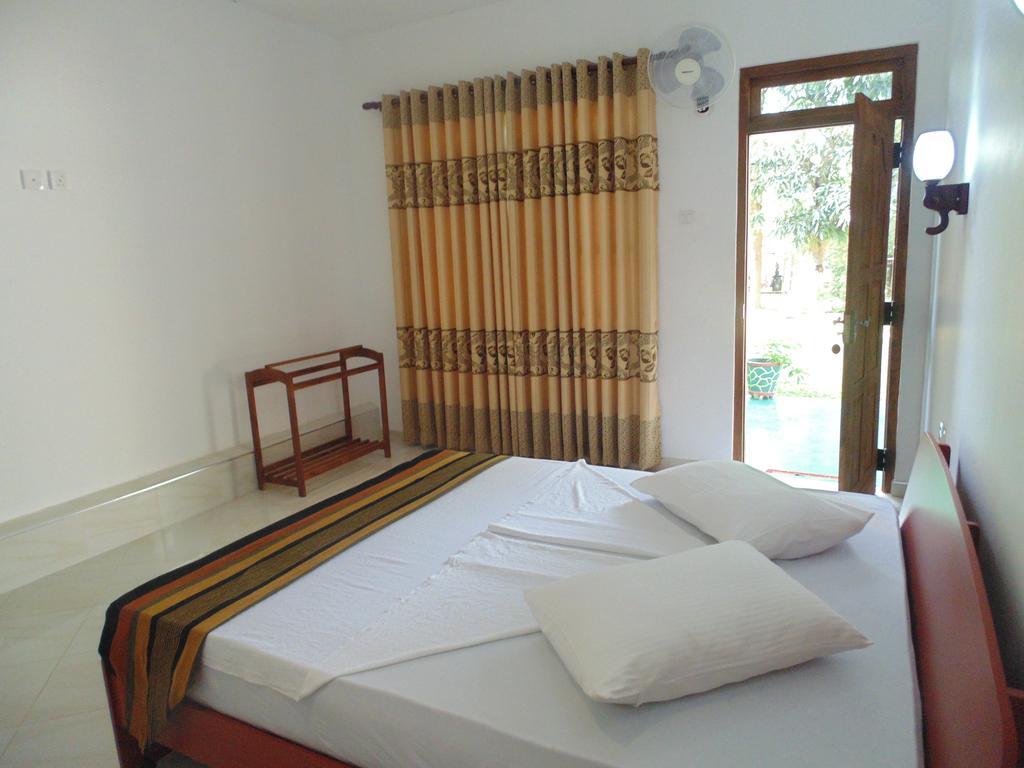 White Eagle Hotel Sigiriya Oda fotoğraf
