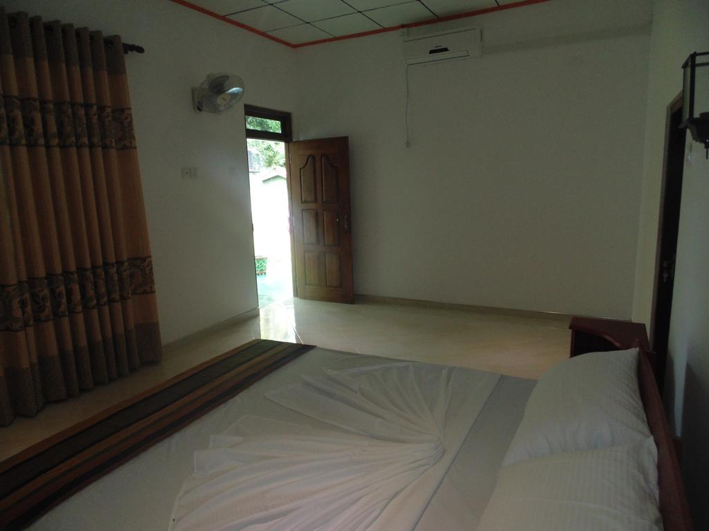 White Eagle Hotel Sigiriya Dış mekan fotoğraf