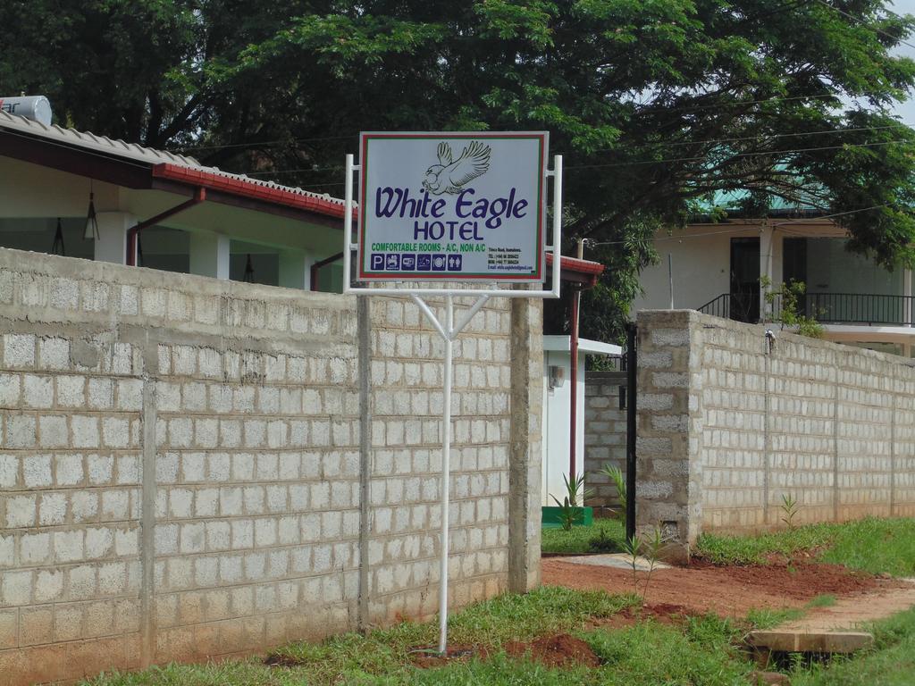 White Eagle Hotel Sigiriya Dış mekan fotoğraf