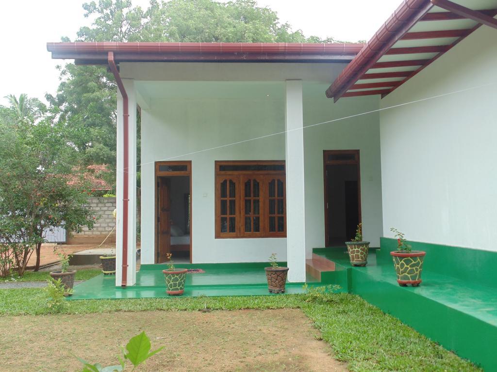 White Eagle Hotel Sigiriya Dış mekan fotoğraf